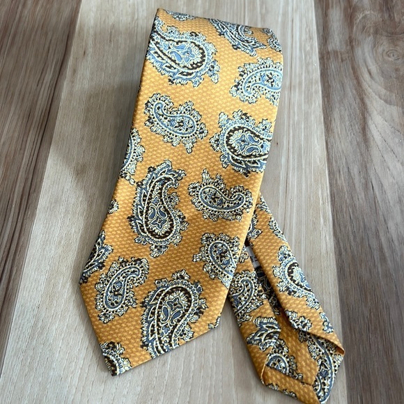 Isaia Other - Isaia Napoli Italian 7 fold silk necktie new with tags gorgeous paisley print